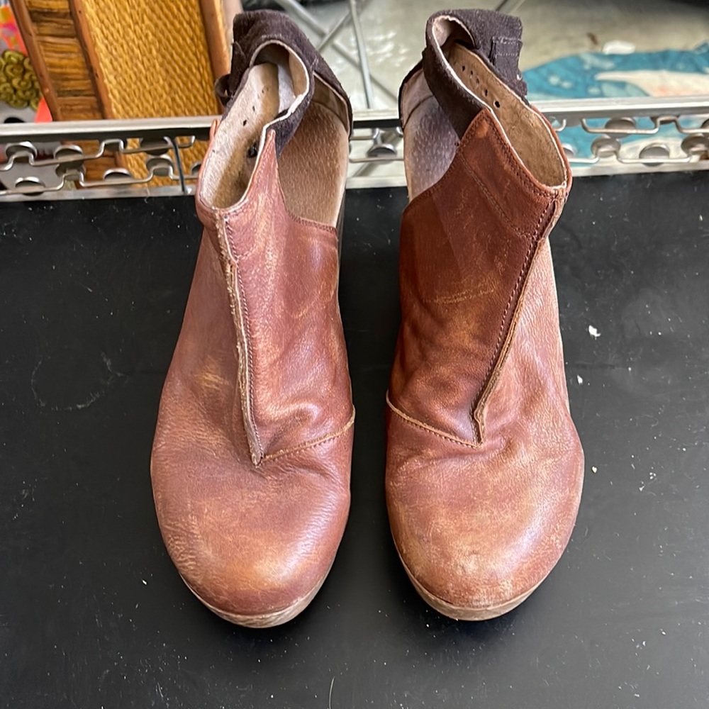 Free people clogs